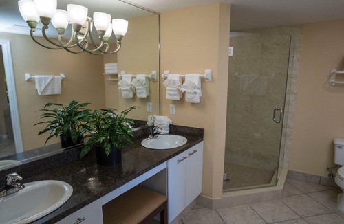 Weston Resort | 1-bedroom resort in Weston, Florida with pool, hot tub, BBQ, office space etc