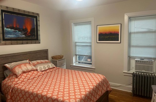 Weehawken Apartment | 1 BR, 1 BA, 15 minutes from Manhattan! Cozy apartment close to bus to city.
