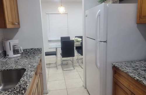Sailboat Bend Apartment | 1 BR Apt. Awesome Location. Near FLL Beach and Las Olas