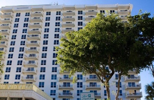 East Fort Lauderdale Condo | 1 BR Condo 1406L - 2 blocks off beach with great Ocean and Intercoastal Views.
