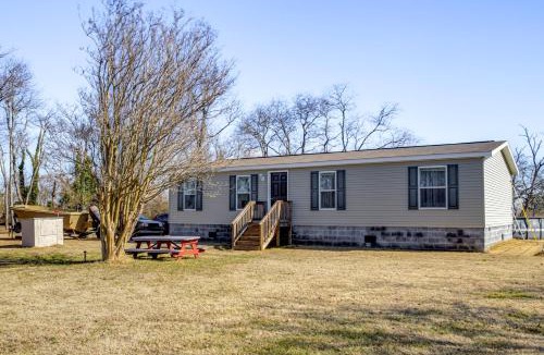 Deal Island House | 1 Mi to Boat Ramp: Peaceful Deal Island Home!