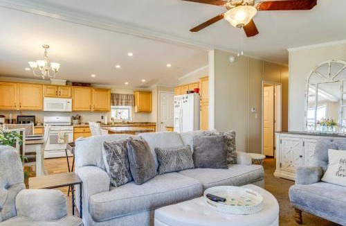Deal Island House | 1 Mi to Boat Ramp: Peaceful Deal Island Home!