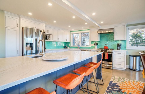 Hyannis Cottage | 1 Mi to Ferry & Beach: Waterfront Hyannis Home!