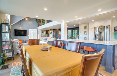 Hyannis Cottage | 1 Mi to Ferry & Beach: Waterfront Hyannis Home!