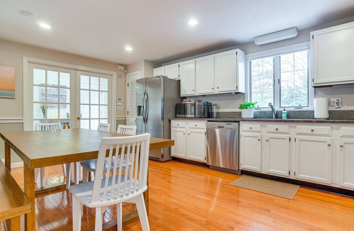 North Falmouth House | 1 Mi to Megansett Beach: Family-Friendly Hideaway