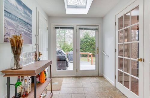North Falmouth House | 1 Mi to Megansett Beach: Family-Friendly Hideaway