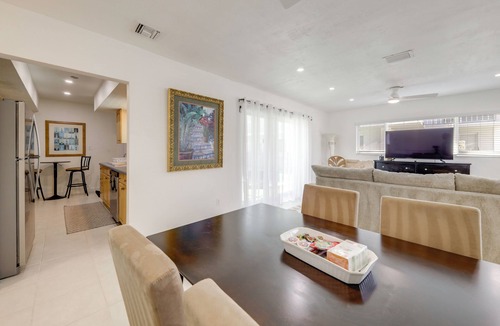 Cypress Point Condo | 1 Mi to Pompano Beach! Couple’s Retreat w/Pool