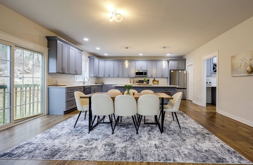 Triangle House | 1 Mile to Quantico: 5BR Home w/Game Room!