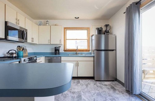 Ocean Sands Cottage | 1-Min walk to Beach! Ocean Views, Hot Tub