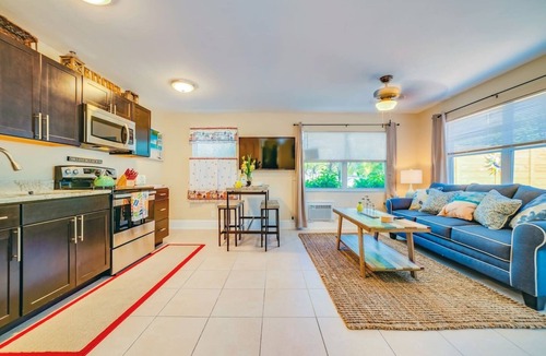 Poinsettia Heights Apartment | #1: Private Patio, 1BR, walk to Whole Foods