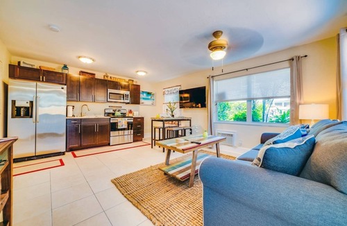 Poinsettia Heights Apartment | #1: Private Patio, 1BR, walk to Whole Foods