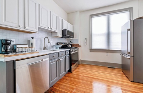 Weehawken Apartment | 10 min to Times Square - Luxury & Space 2Bd/1Ba