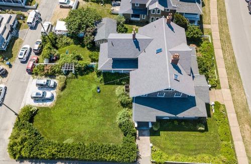 Oak Bluffs House | 101 Ocean Ave. On the corner of Inkwell beach and Ocean park.