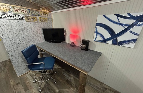 Northern Cabin | #11 - Digital Nomad Cabin on the river overlooking a lake with workstation