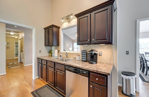 Browns Summit Cottage | 11 Mi to Greensboro: Family Home w/Hot Tub