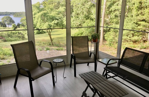 Sandwich House | 111 Popple Bottom- Newly remodeled, central a/c, private pond beach access