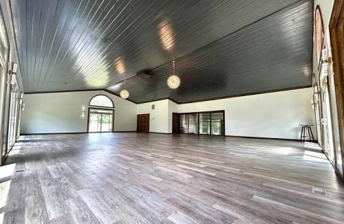 Medina House | 12,700 sf 8 Room Mansion on 18 acres