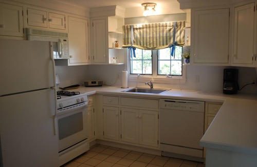 Northwest Harwich House | 1200 Feet to Beach-Meticulously clean and nicely decorated. Awesome location!