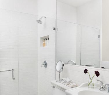 Homewood Hotel | 1313 West Luxury Boutique Hotel