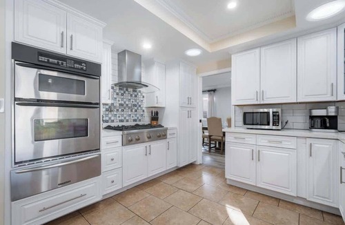 Northridge House | 135 Luxurious, modern private home