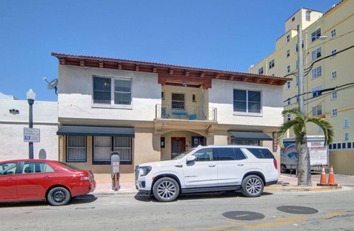 South Beach Condo | 13th Street, 2 Bedroom by Deco 305- Walk to Beach