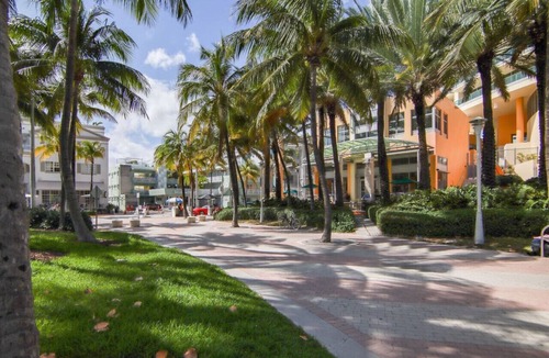 South Beach Condo | 13th Street, 2 Bedroom by Deco 305- Walk to Beach