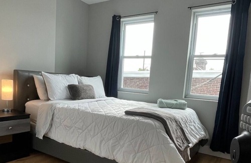 Primos Secane House | #14 NEW Cozy and Private Bedroom in Angora