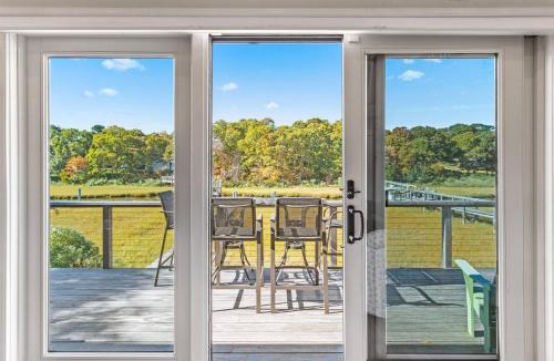 East Falmouth House | 147 Edgewater Dr W, Falmouth