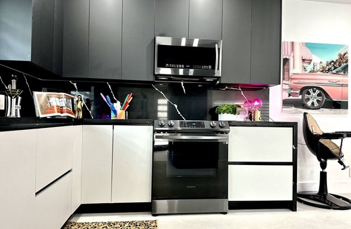 Harbour Inlet House | 15 min to fl Lauderdale airport, 8 min walking distance to beach, walk to Pier66