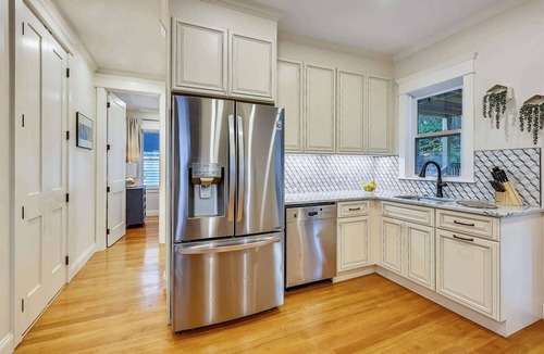 Forest Hills - Woodbourne Condo | 15BR Boston Entire Building | 3 Living Spaces