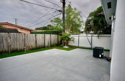 West Little Havana Apartment | 1647 #4 · KingBed,Near Everything in Miami, Beautiful Studio