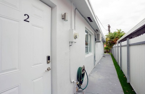 West Little Havana Apartment | 1647 #4 · KingBed,Near Everything in Miami, Beautiful Studio