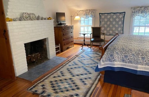 West Stockbridge House | 18 Century farmhouse with modern conveniences set on 47 magnificent acres