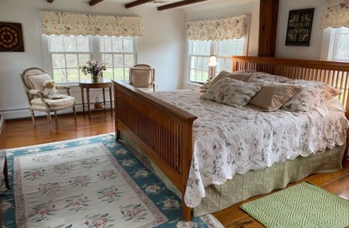 West Stockbridge House | 18 Century farmhouse with modern conveniences set on 47 magnificent acres