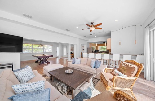 Bel Air House | 1825 Managed By Brampton Park