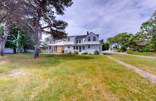 Bass River House | 1930s Guest House