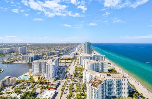 Hallandale Beach Cabin | 1BDR amazing view 37th floor HYDE Hollywood Beach