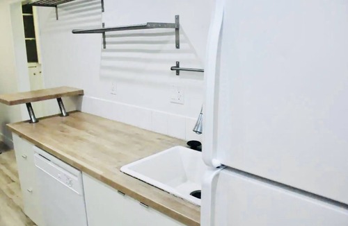 Carlson Park Apartment | 1BR Apt in Culver City by Just Bring Your Toothbrush