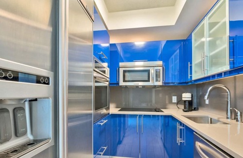 Central Beach Apartment | 1BR Hidden Gem perfect for tropical vacations