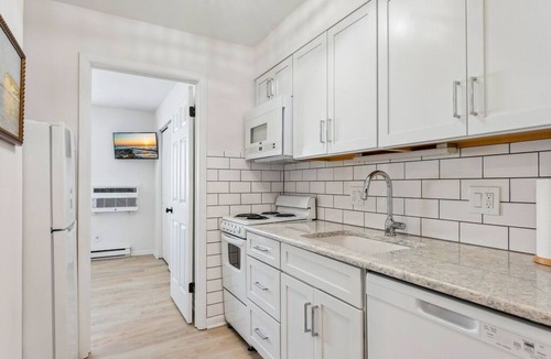 South End Condo | 1BR Ocean City Condo – Walk to 34th Street Beach