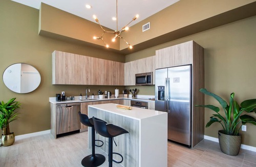 Northeast Miami Condo | 1BR Penthouse w.bay views in Miami Design District