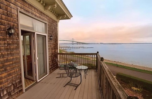 Jamestown Condo | 1br SU Overlooking Breathtaking Narragansett Bay!