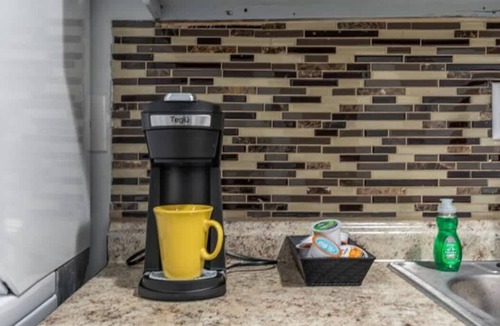 West Philadelphia Apartment | 1BR Urban Apartment