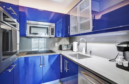 Central Beach Resort | 1BR W Residence, Great Intecoastal & City Skyline Views, Pool, Hot Tub