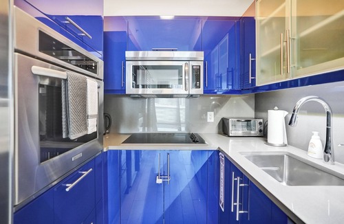 Central Beach Resort | 1BR W Residence, Great Intecoastal & City Skyline Views, Pool, Hot Tub