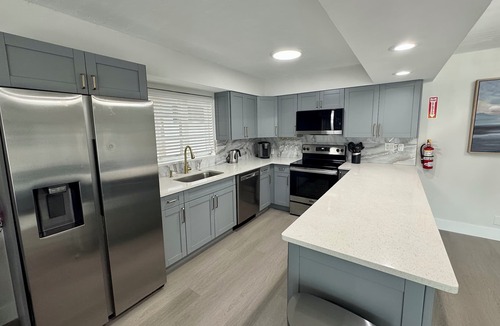 Hendricks and Venice Isles House | 2/2 for 6-Duplex-Shared Heated Pool-Game Room