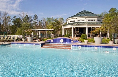 Berkeley Condo | 2 BDRM CONDO GREENSPRINGS RESORT- INDOOR POOL, SPORTS COURTS, GOLF & MUCH MORE