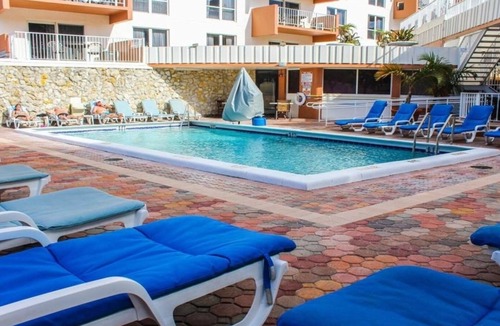 East Fort Lauderdale Condo | 2 Bdrm intercostal Water View @ Fort Lauderdale Beach Resort, FL
