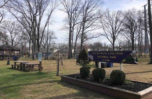 Woodbridge Apartment | 2-bed house, parking, near NYC train, MetLife Stadium 30 minutes