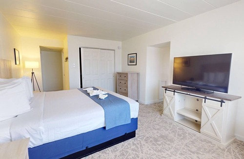 North End Apartment | 2 Bedroom 2 Bathroom Apartment (200)
